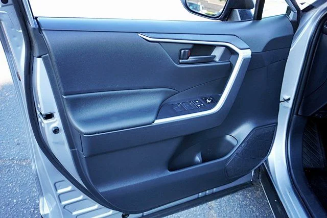 Used 2025 Silver Toyota LE image 21