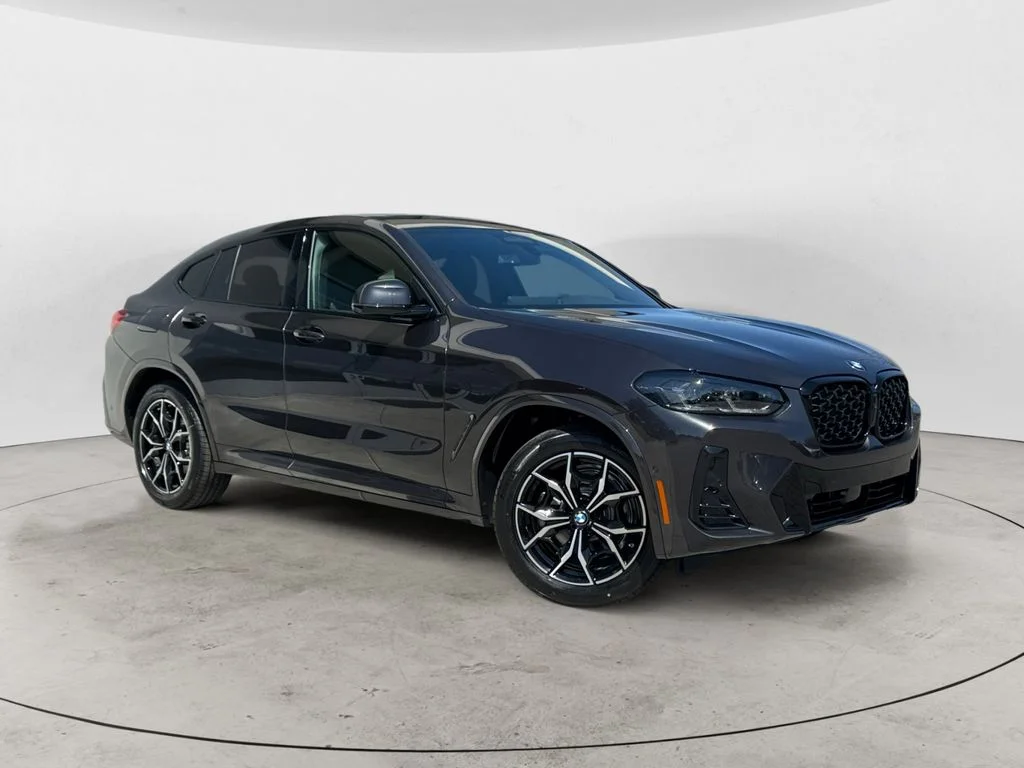 2025 BMW X4 xDrive30i's photo