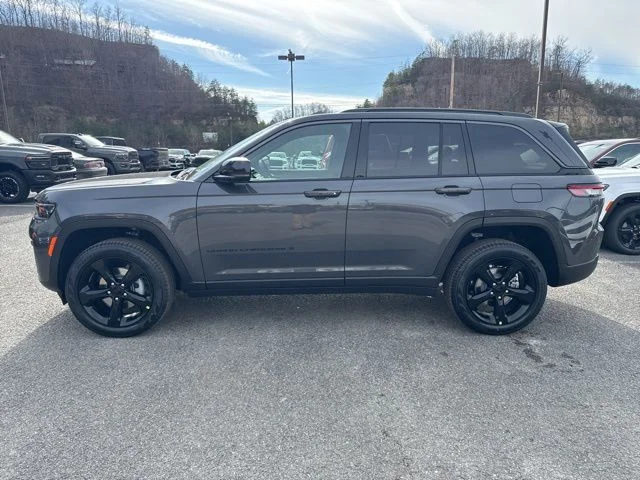 New 2026 Baltic Gray Metallic Clear-Coat Exterior Paint Jeep Limited image 6