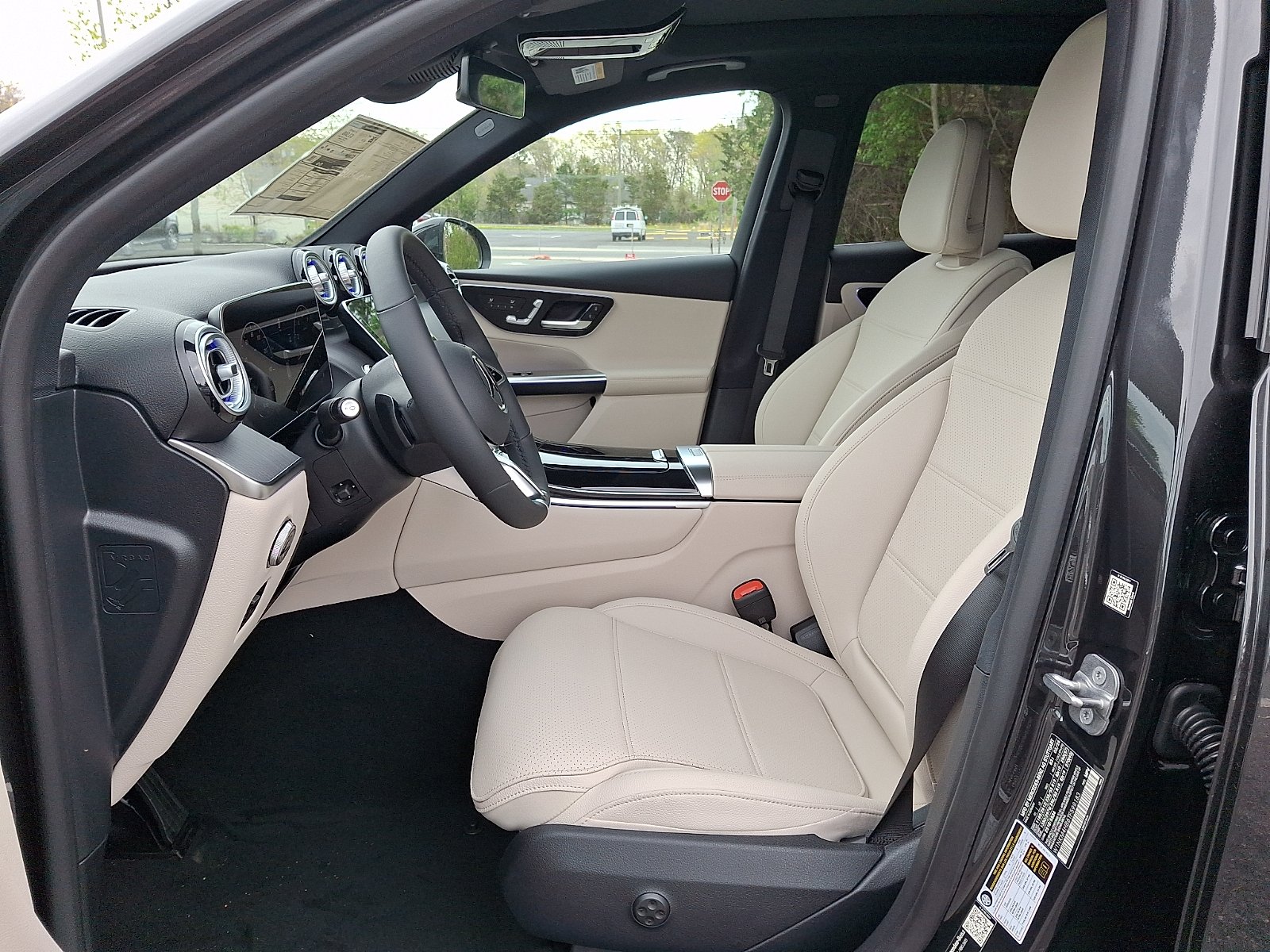 New 2026 Graphite Grey Metallic Mercedes-Benz GLC 300 image 8
