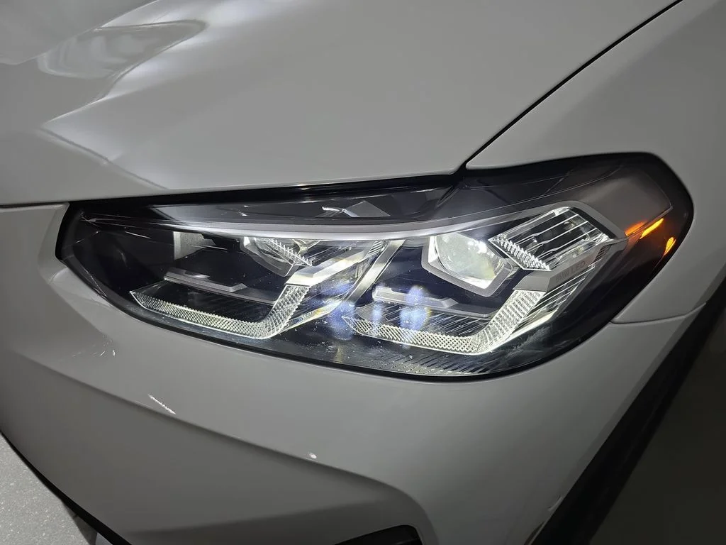 Used 2024 Alpine White BMW xDrive30i image 29