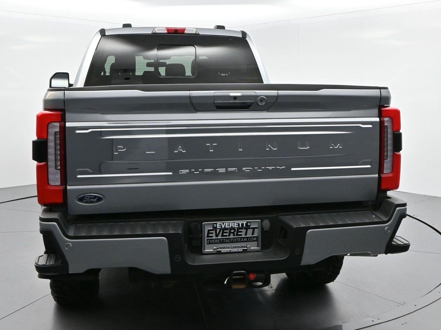 Used 2023 Iconic Silver Metallic Ford XL image 6