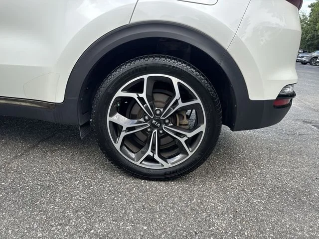 Used 2020 White Kia SX image 35