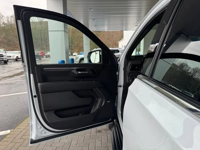 2026 Chevrolet Suburban Premier - Photo 13