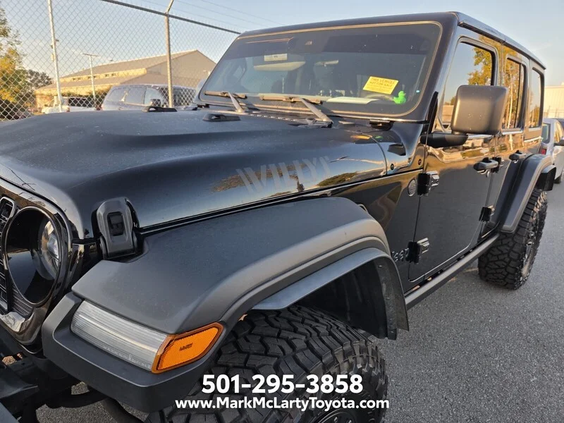 Used 2024 Black Clearcoat JEEP SPORT image 9