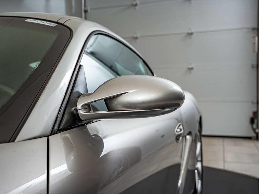 Used 2007 Arctic Silver Metallic Porsche  image 11