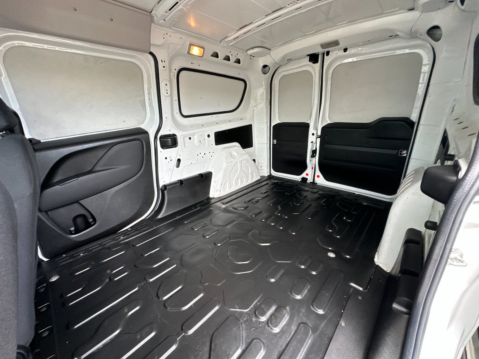 Used 2017 Bright White Ram Tradesman image 14
