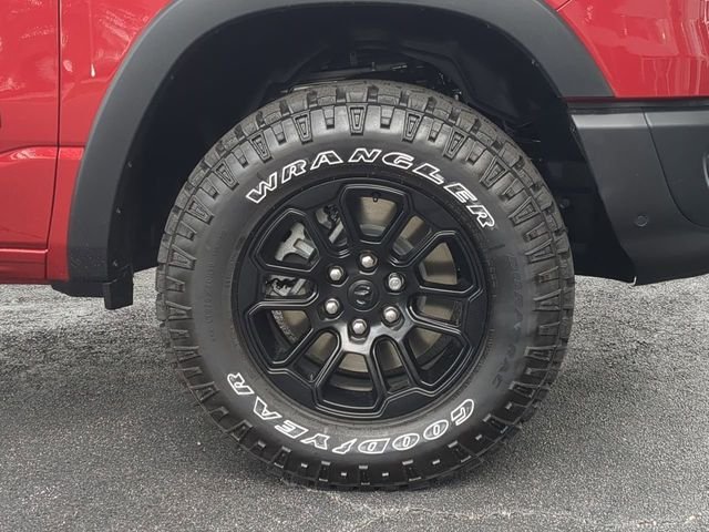 New 2026 Molten Red Pearl-Coat Exterior Paint RAM Rebel image 11