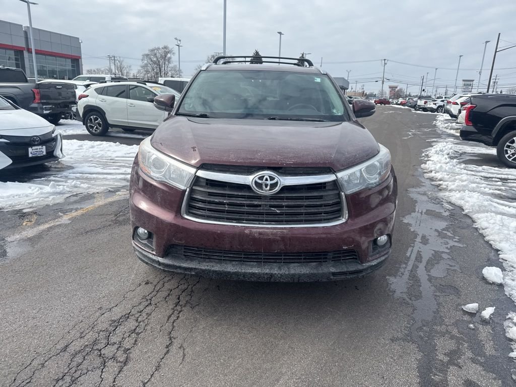Used 2016 Toyota Highlander XLE with VIN 5TDJKRFH7GS265795 for sale in Williamsville, NY