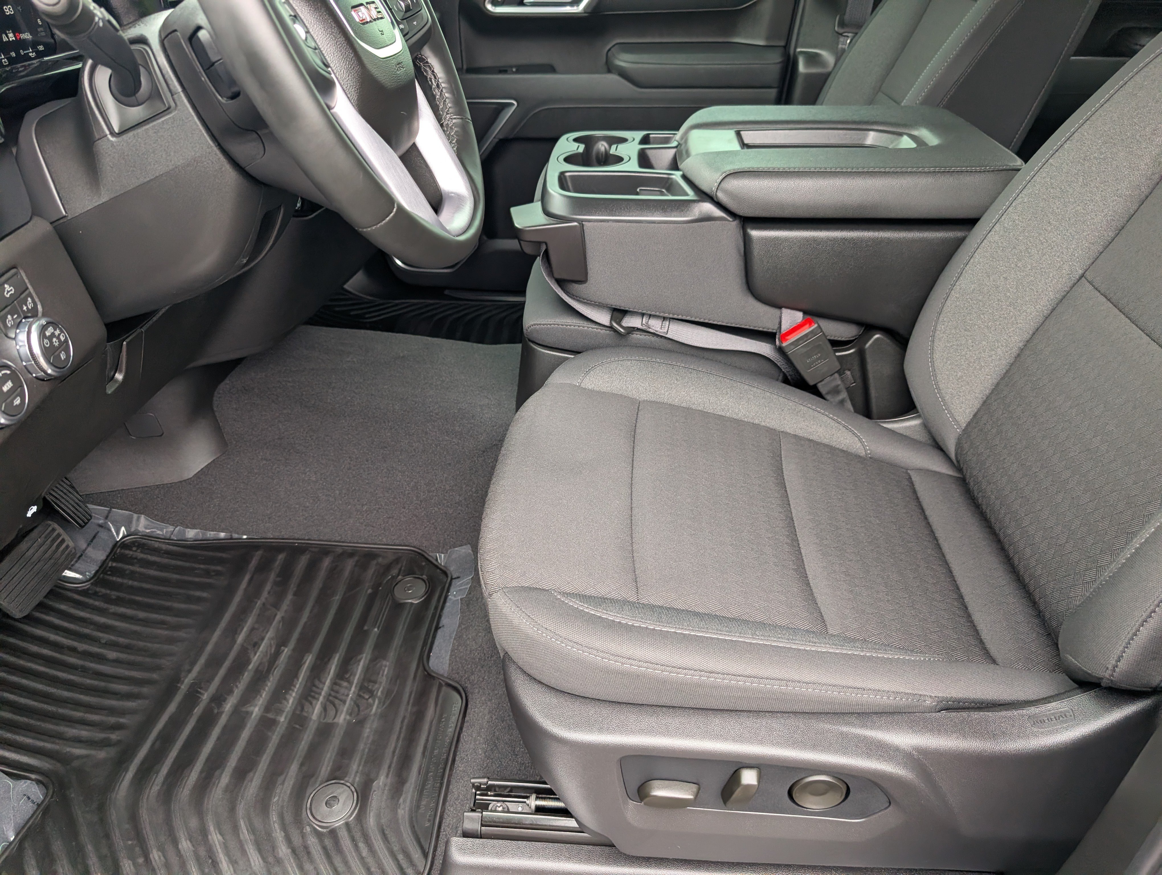 Used 2026 Onyx Black GMC Elevation image 10