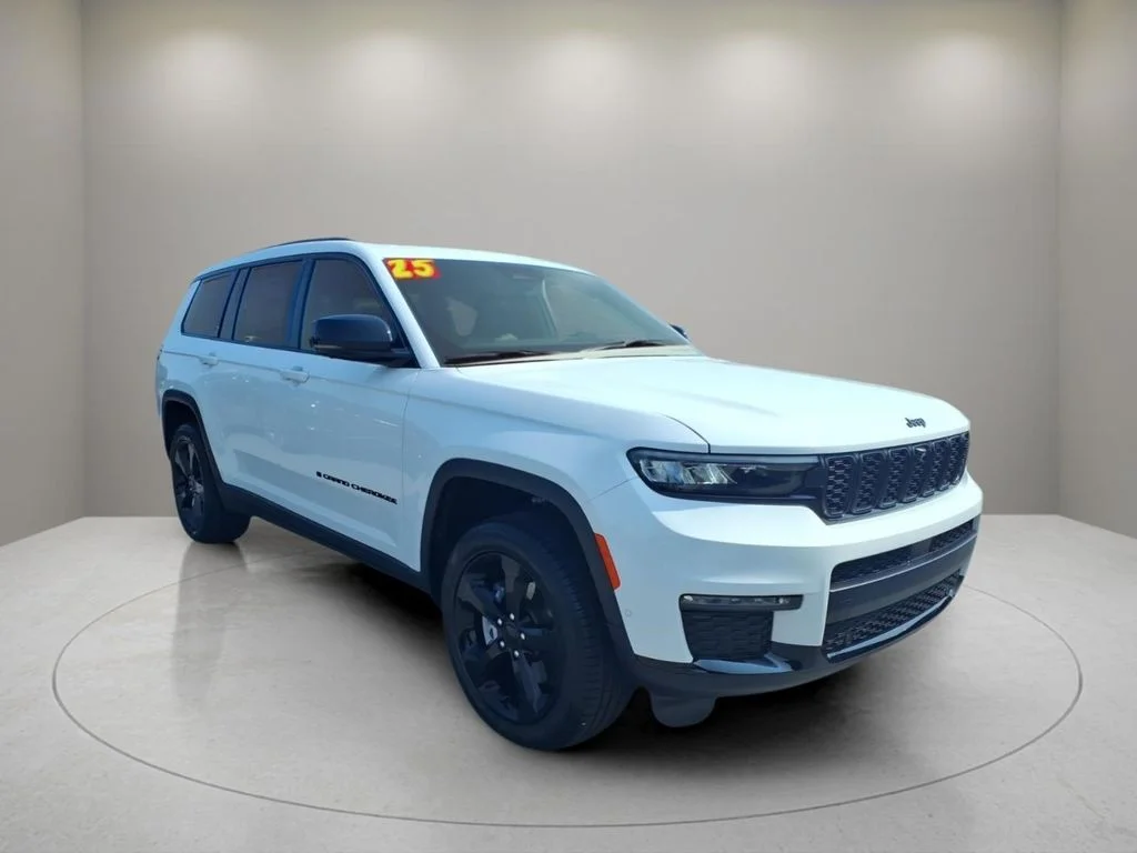 New 2025 Bright White Clear-Coat Exterior Paint Jeep Limited image 1