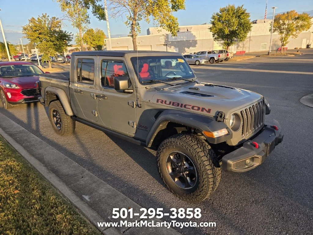 Used 2021 Gray Jeep Rubicon image 3