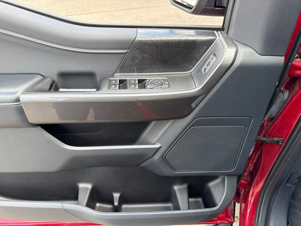 Used 2022 Rapid Red Metallic Tinted Clearcoat Ford XLT image 17