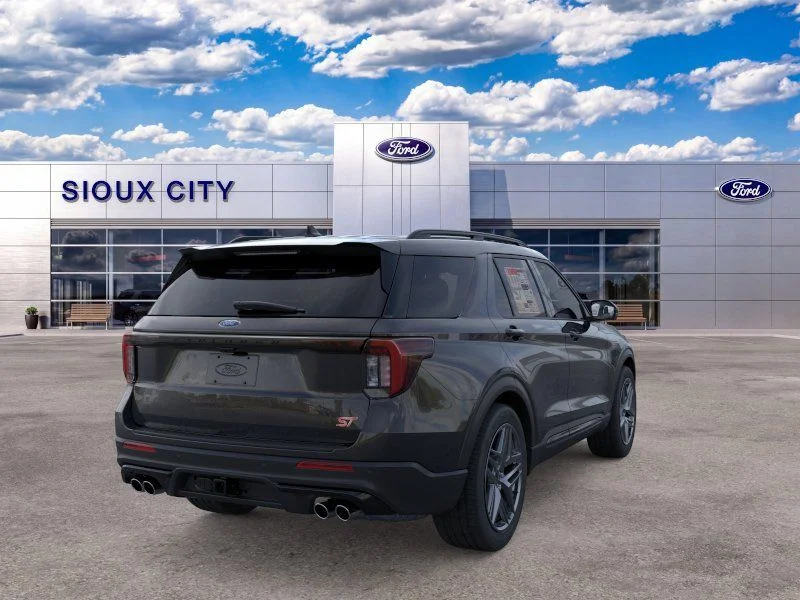 2026 Ford Explorer ST - Photo 8