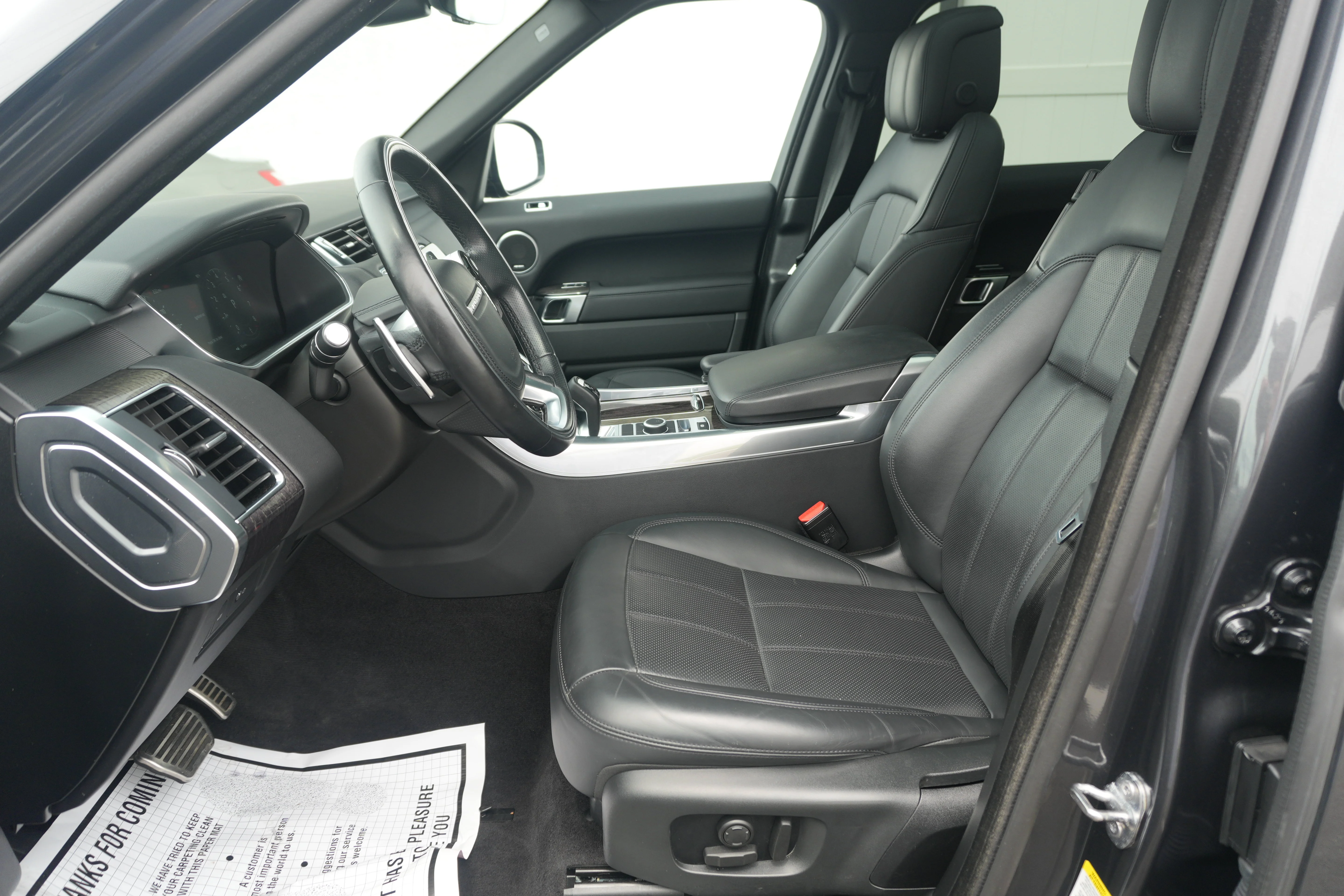 Used 2022 Eiger Grey Metallic Land Rover HSE Silver Edition image 22