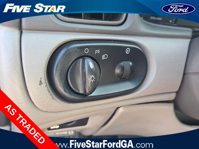Used 2005 Green Ford SE image 24