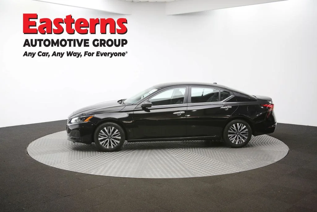 Used 2024 Black Nissan 2.5 SV image 57