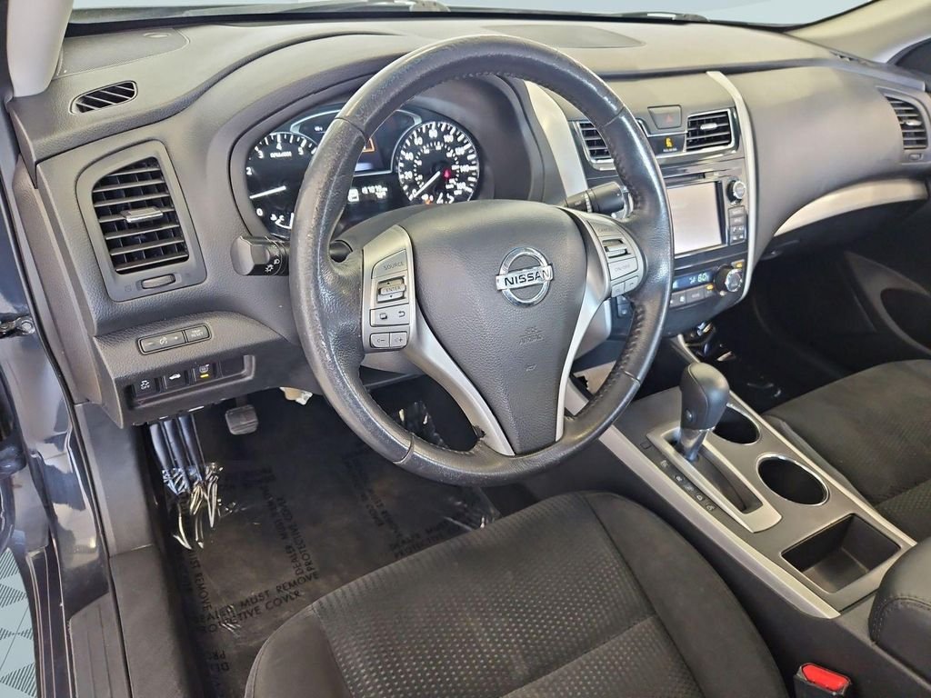 Used 2015 Storm Nissan 2.5 SV image 13