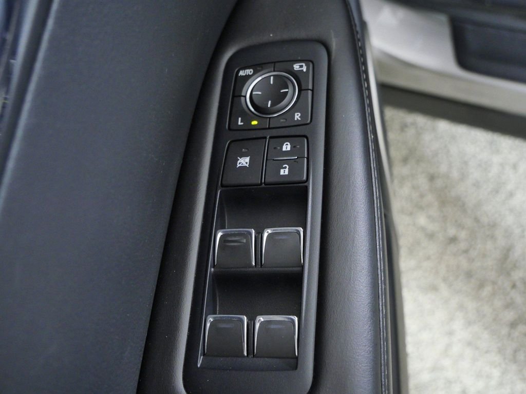 Used 2018 Silver Lexus 350L image 35