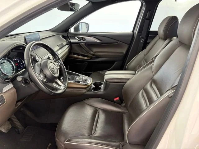 Used 2020 Snowflake White Pearl Mazda Signature image 12