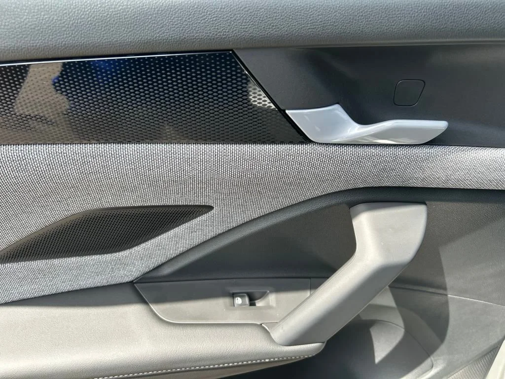 2025 Volkswagen Tiguan S - Photo 14