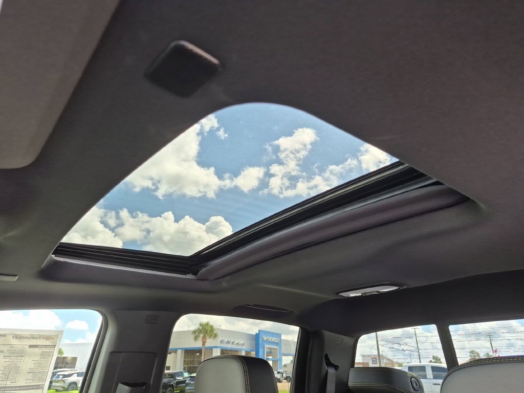 2026 Chevrolet Colorado ZR2 - Photo 18