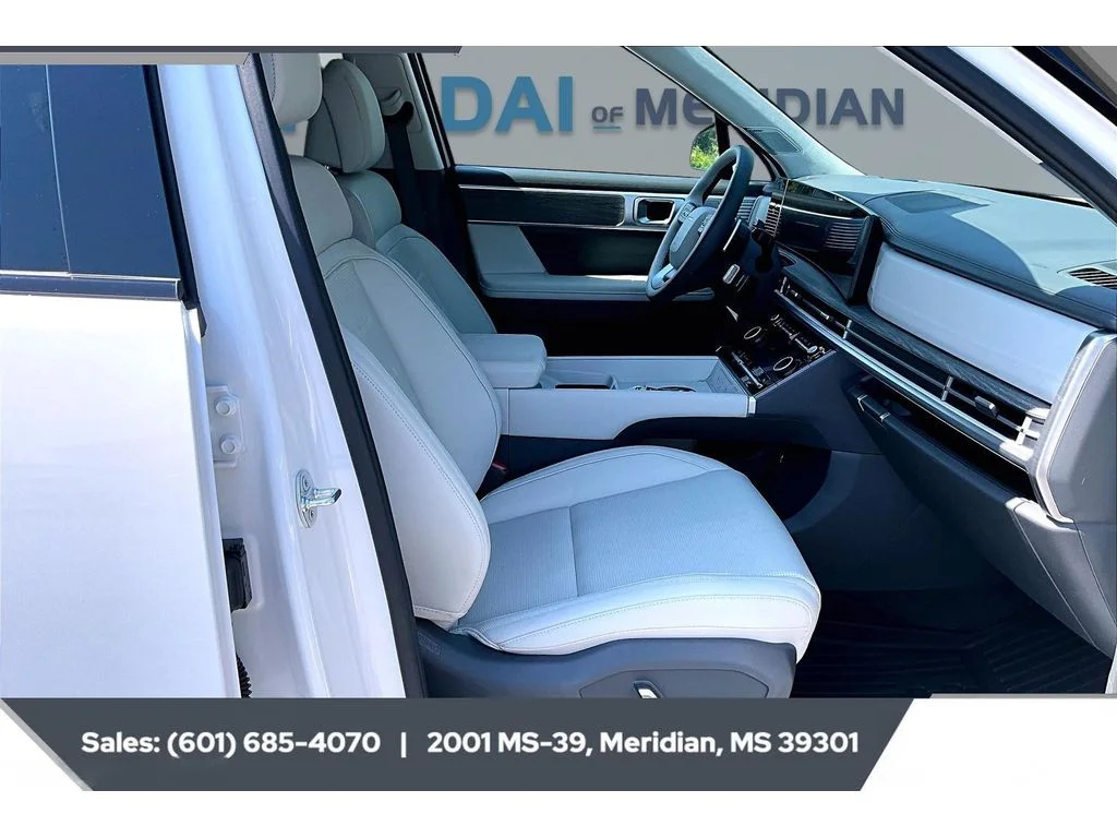 Used 2025 Serenity White Hyundai Calligraphy image 6
