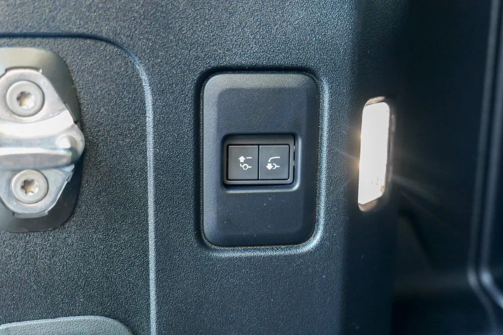Used 2023 Gray Land Rover X image 61