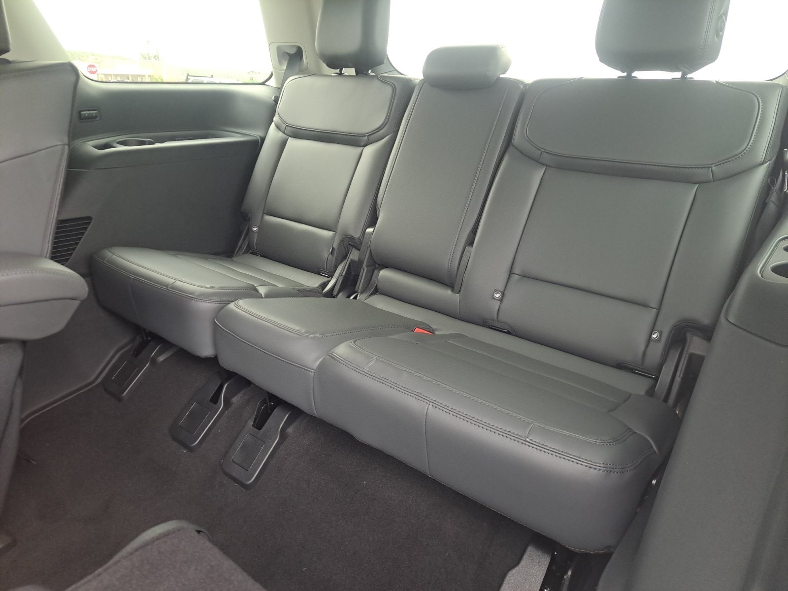 New 2026 Star White Metallic Tri-Coat Ford Active image 25