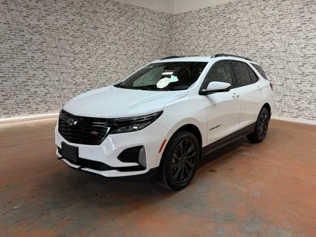 Used 2024 Summit White Chevrolet RS image 3