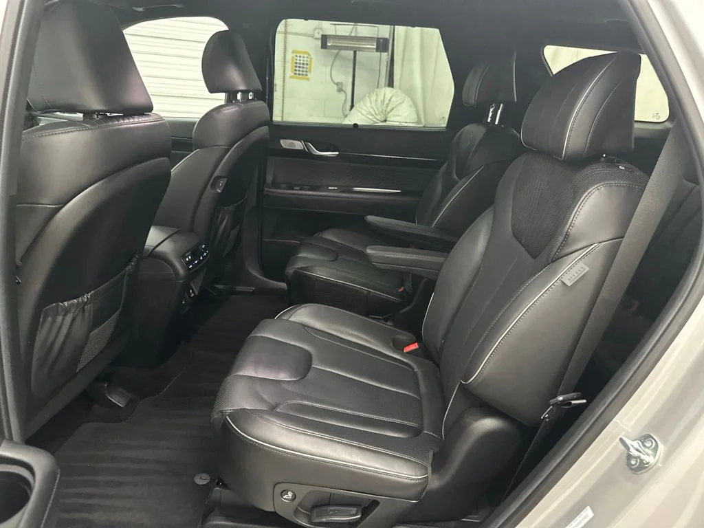 Used 2025 Silver Hyundai Calligraphy image 24