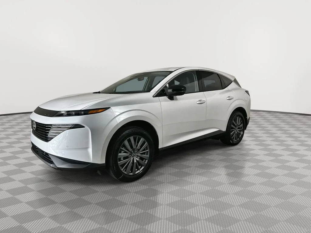 New 2026 White Nissan SL image 4