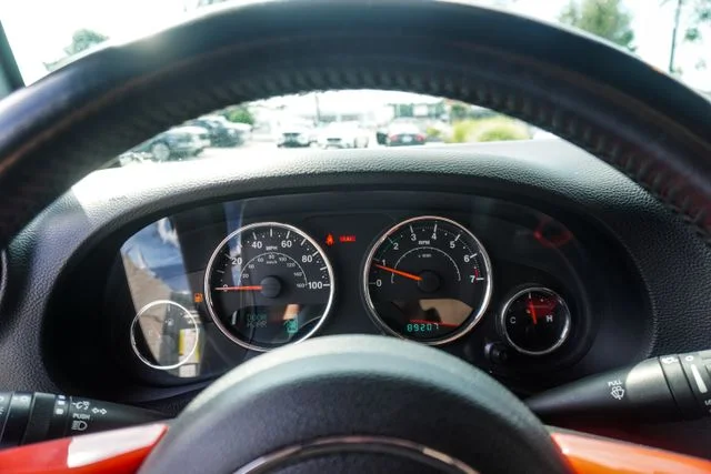 Used 2014 Gray Jeep Unlimited Sport image 28