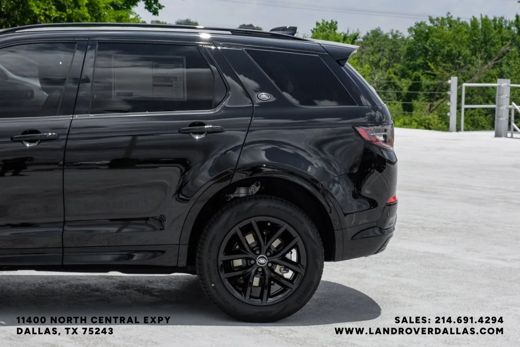 New 2026 Santorini Black Metallic Land Rover Landmark image 11