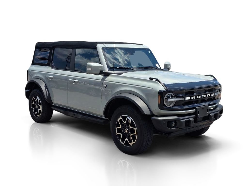 Used 2023 Gray Ford Outer Banks image 5