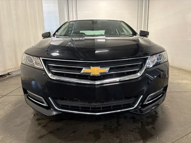 Used 2018 Chevrolet Impala 1LT with VIN 2G1105S36J9106185 for sale in Defiance, OH