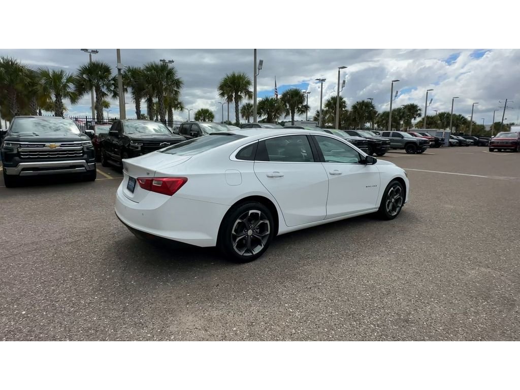 Used 2024 Summit White Chevrolet 1LT image 2