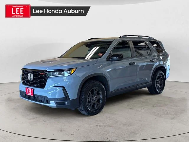 Used 2025 Sonic Gray Pearl Honda TrailSport image 1
