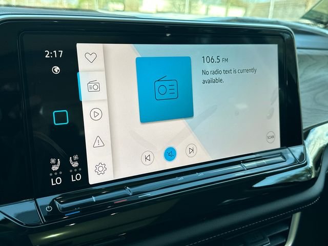 New 2026 Black Volkswagen 2.0T SE w/Technology image 22