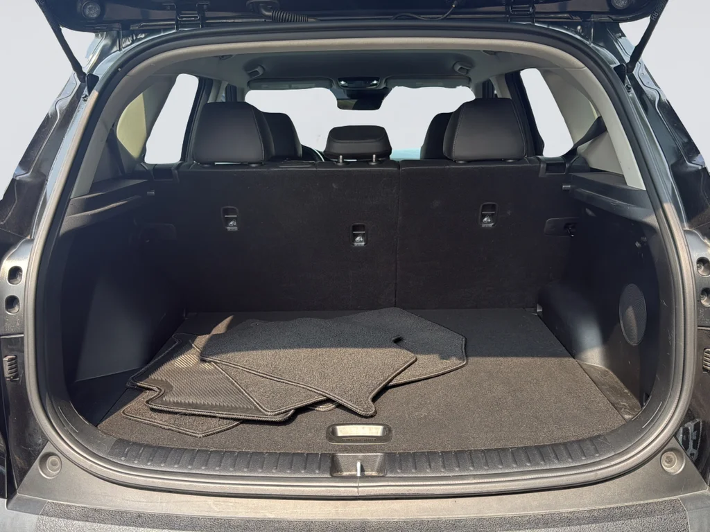 Used 2021 Black Kia SX image 35