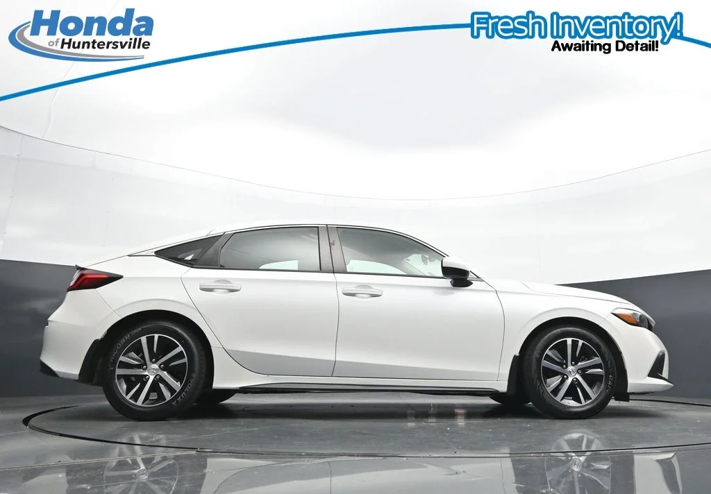 Used 2024 Platinum White Pearl Honda 2.0L LX image 35