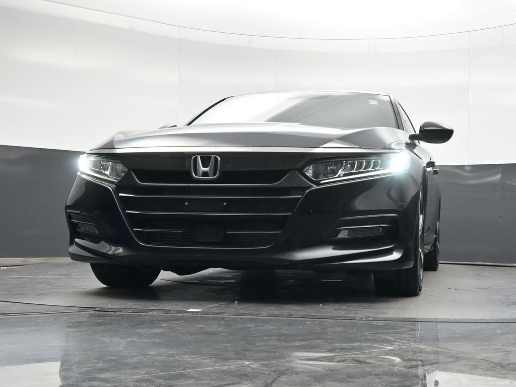 Used 2018  Honda Sport image 45