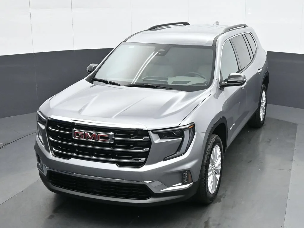 Used 2026 Silver GMC Elevation image 17