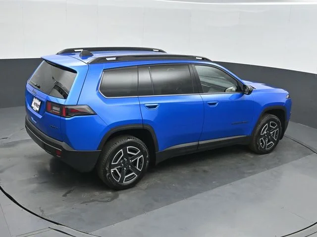New 2026 Hydro Blue Pearl-Coat Exterior Paint Jeep Limited image 32