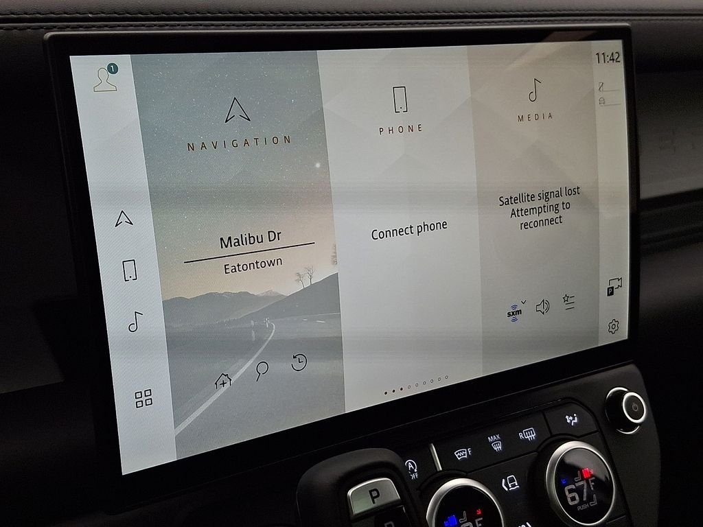 New 2026 Fuji White LAND ROVER X-Dynamic SE image 18