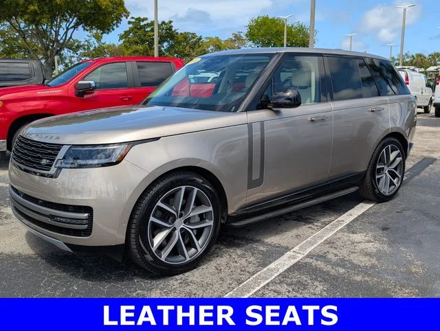 Used 2024 Gold Land Rover SE image 3