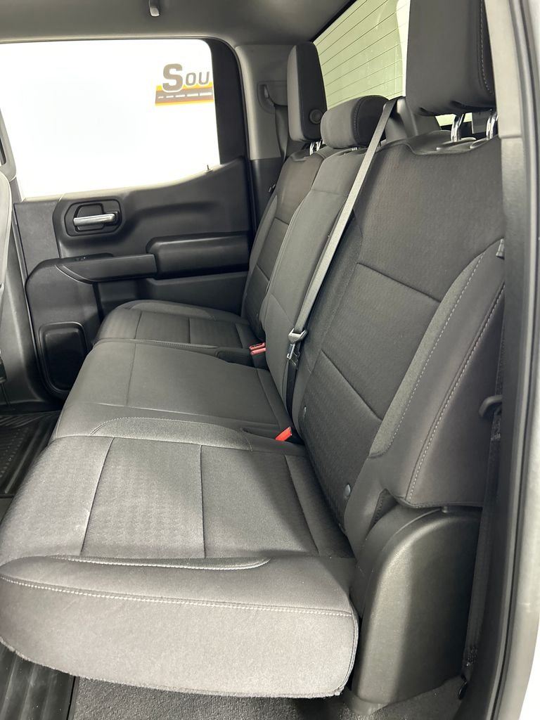 Used 2024 White Chevrolet Custom image 19