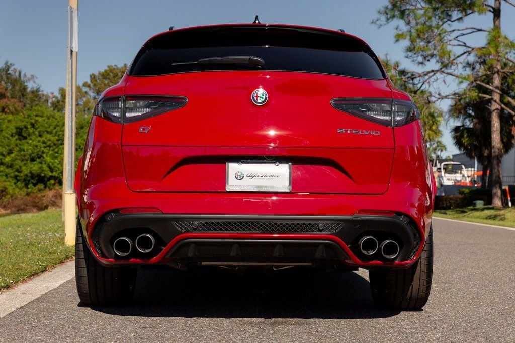 2024 Alfa Romeo Stelvio Quadrifoglio - Photo 8