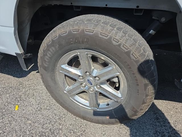 Certified Used 2025 White Metallic Ford XLT image 5
