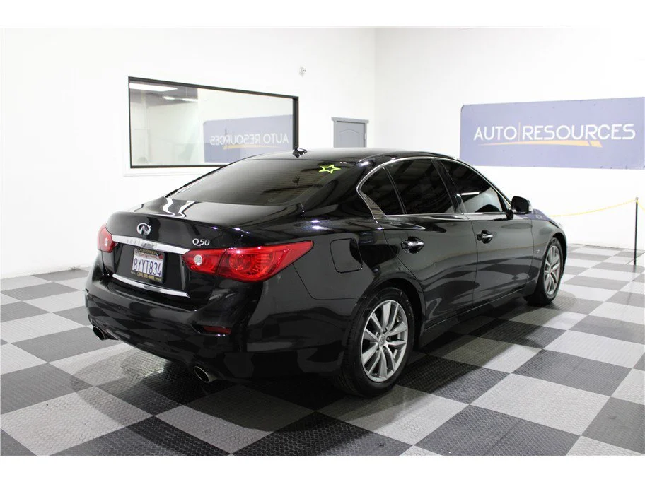 Used 2014 Black Obsidian INFINITI Premium image 4